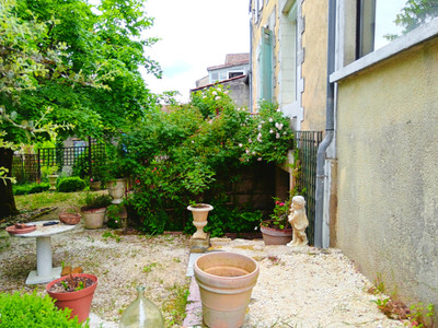 Maison à vendre à Lisle, Dordogne, Aquitaine, avec Leggett Immobilier