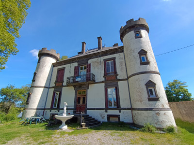 Chateau à vendre à Giat, Puy-de-Dôme, Auvergne, avec Leggett Immobilier