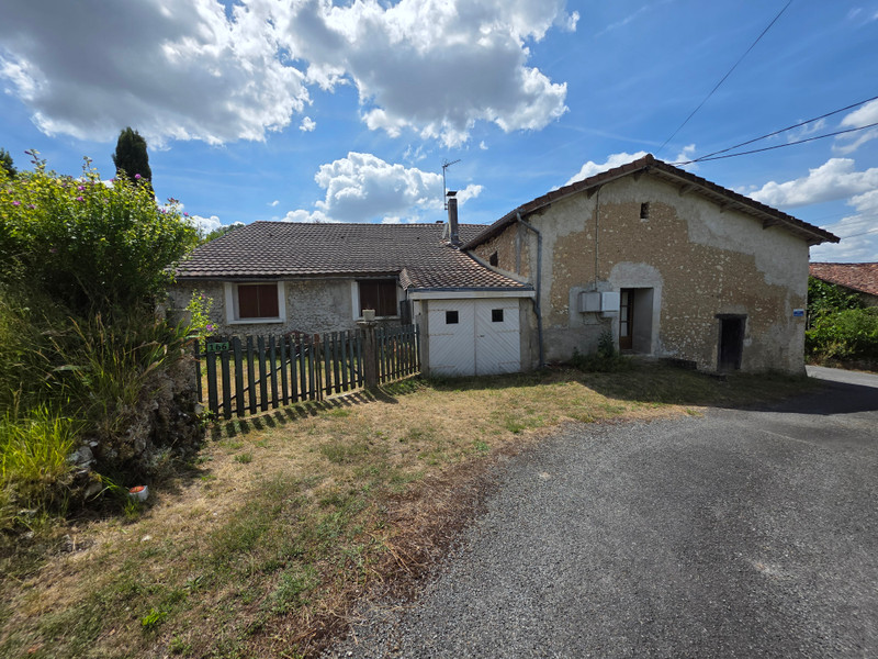 French property for sale in Saint-Astier, Dordogne - €130,800 - photo 6