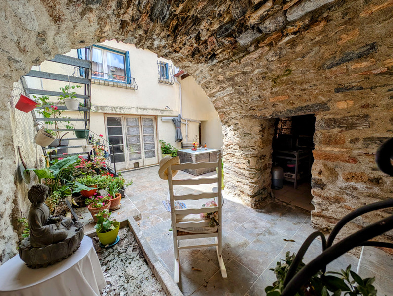 French property for sale in Faugères, Hérault - €303,000 - photo 3