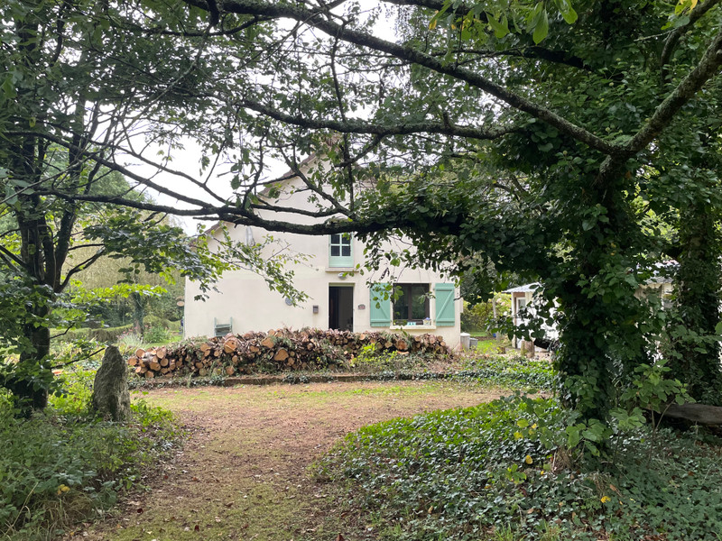 French property for sale in Saint-Nicolas-du-Tertre, Morbihan - €238,500 - photo 2