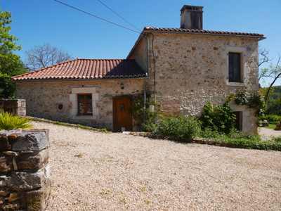 French property for sale in Teyjat, Dordogne - €247,311 - photo 1