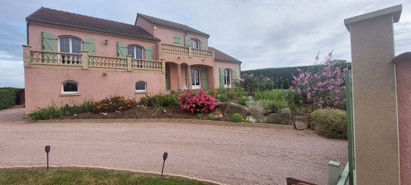 French property for sale in Prémilhat, Allier - €325,000 - photo 0