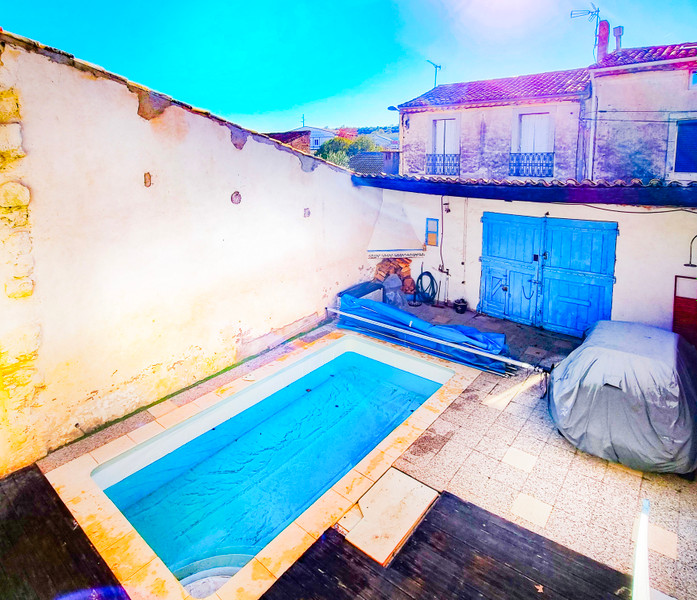 French property for sale in Maraussan, Hérault - €213,000 - photo 1