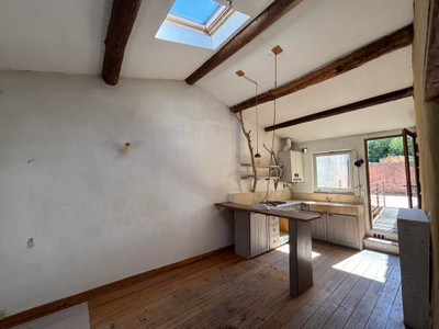 French property for sale in Saint-Quentin-la-Poterie, Gard - €360,000 - photo 2