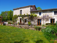 Maison à vendre à Teyjat, Dordogne - 299 999 € - photo 1