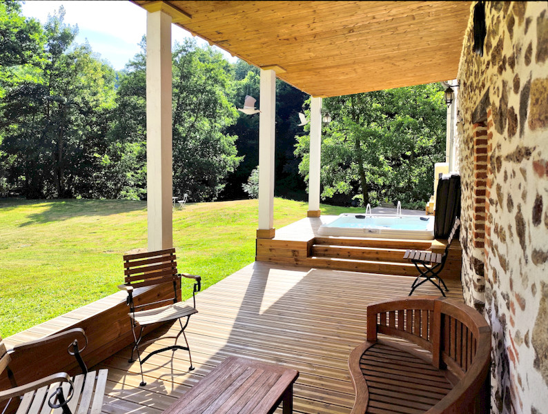 French property for sale in Budelière, Creuse - €495,000 - photo 2