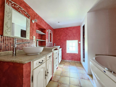 French property for sale in Ainay-le-Château, Allier - €369,000 - photo 4