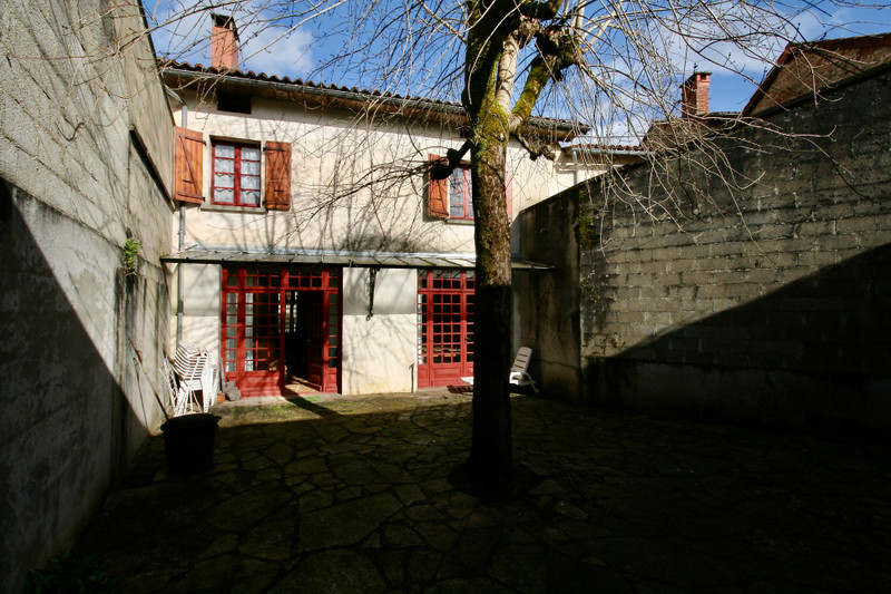 French property for sale in Massignac, Charente - €109,000 - photo 5
