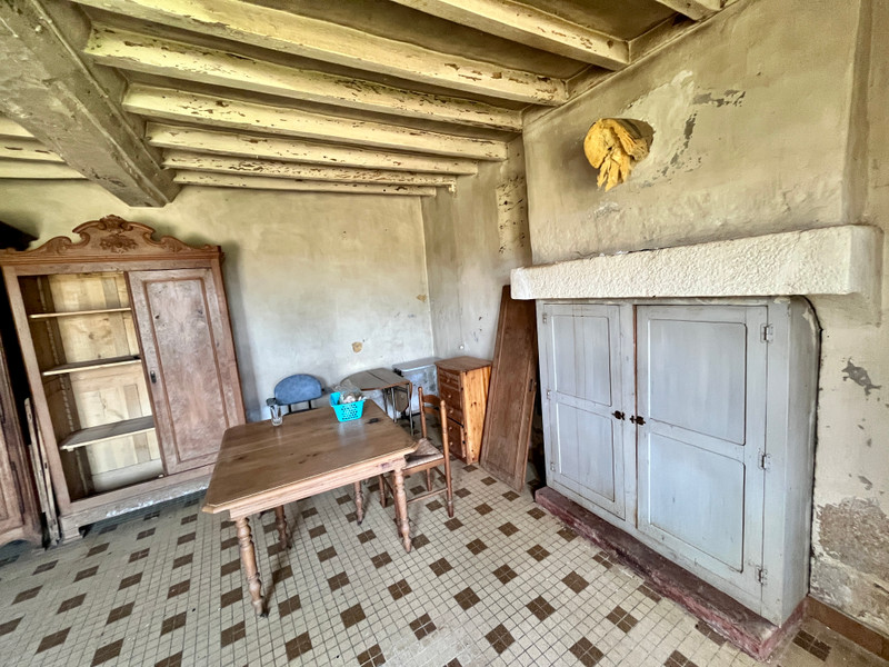 French property for sale in Saint-Léonard-des-Bois, Sarthe - €100,000 - photo 4