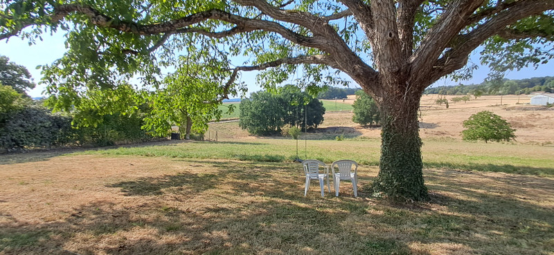 French property for sale in Gardes-le-Pontaroux, Charente - €449,400 - photo 2
