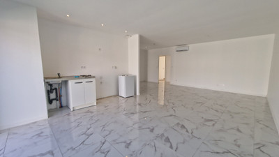 French property for sale in Olonzac, Hérault - €215,000 - photo 4