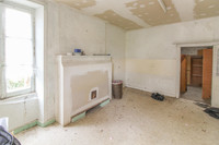 Maison à vendre à Oroux, Deux-Sèvres - 56.000 € - photo 4