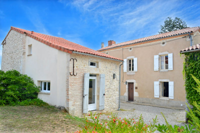 French property for sale in Vianne, Lot-et-Garonne - €295,000 - photo 2