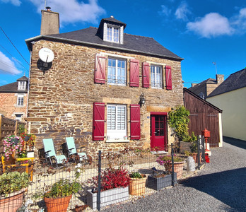 house for sale in Mayenne