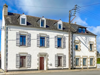 Maison à vendre à Rostrenen, Côtes-d'Armor - 241 820 € - photo 1