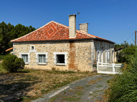 Propriété à vendre à Pérignac, Charente - 214 000 € - photo n°2