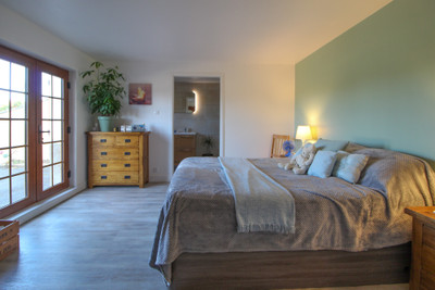 French property for sale in Chabrac, Charente - €267,500 - photo 4