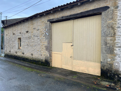 French property for sale in Saint-Hilaire-de-Villefranche, Charente-Maritime - €44,600 - photo 4