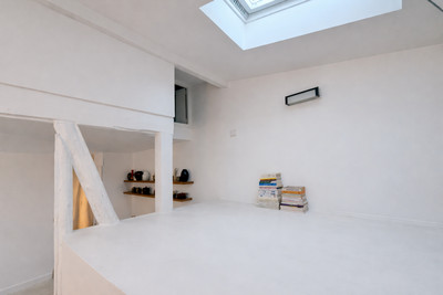 French property for sale in Paris, Paris - €699,000 - photo 6