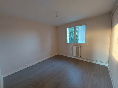 French property for sale in Angoulême, Charente - €112,000 - photo 3