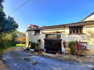 Maison à vendre à Bouteilles-Saint-Sébastien, Dordogne, Aquitaine, avec Leggett Immobilier