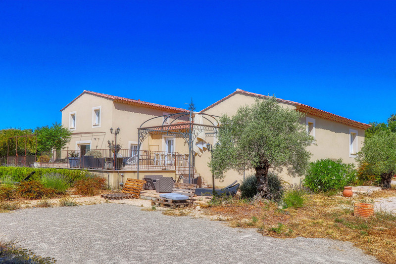 Maison à vendre à Villars, Vaucluse - 450.000 € - photo 1