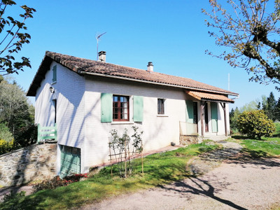 Maison à vendre à Maisonnais-sur-Tardoire, Haute-Vienne, Limousin, avec Leggett Immobilier