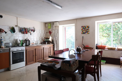 French property for sale in Saint-Léonard-de-Noblat, Haute-Vienne - €219,350 - photo 4