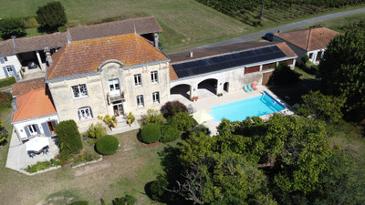 Outstanding Property 1850 - 2 Gites - Swimming Pool - Mature Garden - Private Setting - Outbuildings - DPE A