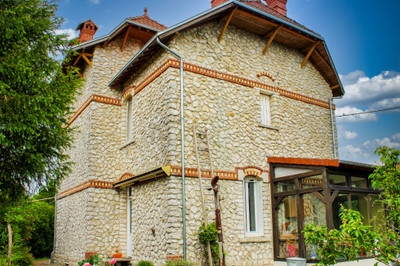 Maison à vendre à Montrieux-en-Sologne, Loir-et-Cher, Centre, avec Leggett Immobilier
