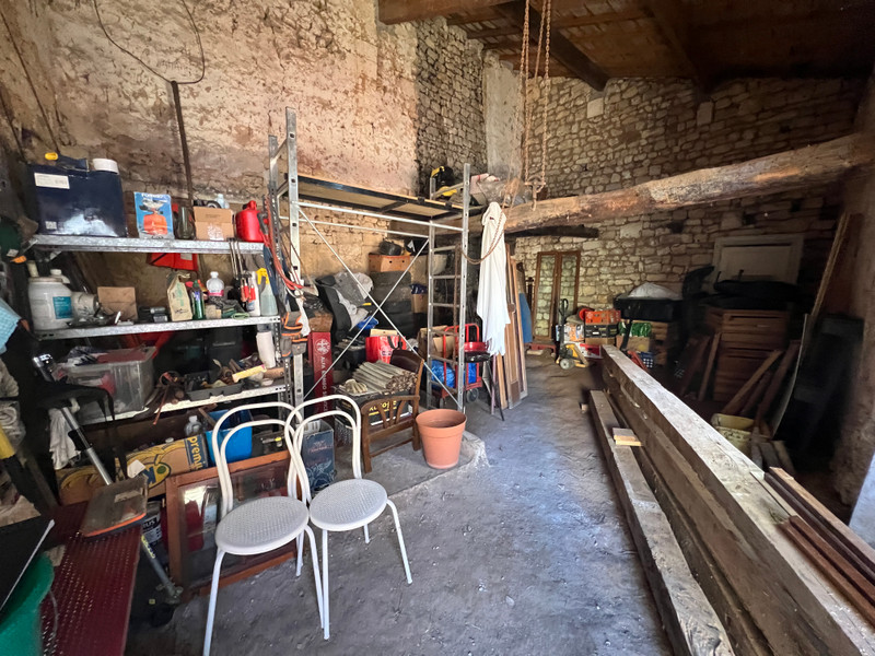 French property for sale in Saint-Savinien, Charente-Maritime - €108,000 - photo 4