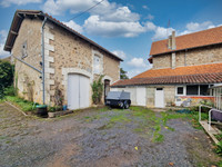 Maison à vendre à Confolens, Charente - 178.200 € - photo 9