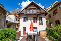 Chalet à vendre à Vénosc Les Deux Alpes, Isère - 499.000 € - photo 1