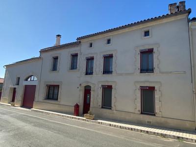 Maison à vendre à Saint-Maigrin, Charente-Maritime, Poitou-Charentes, avec Leggett Immobilier