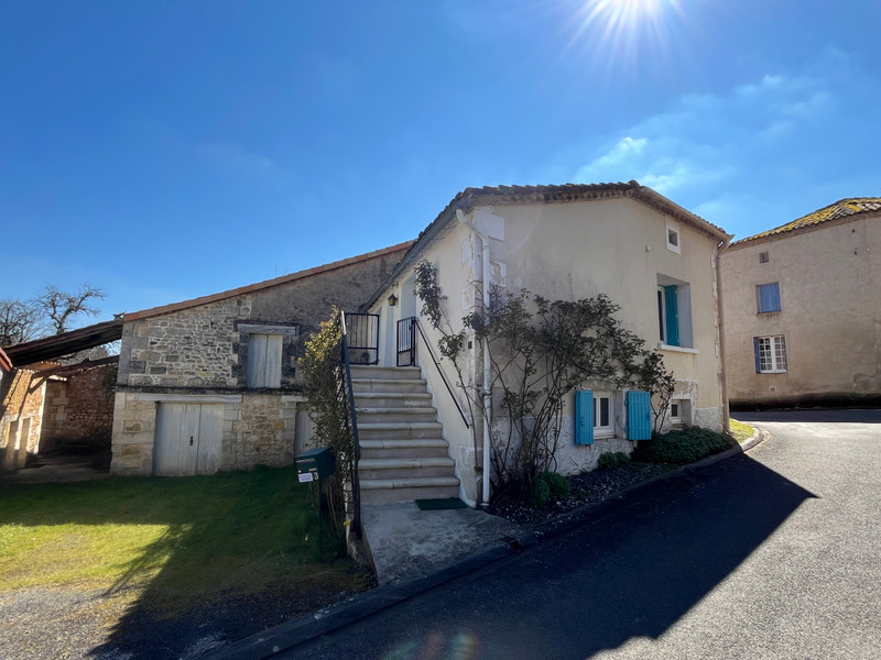 French property for sale in Charras, Charente - €115,000 - photo 1