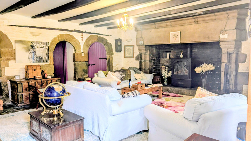 French property for sale in Kergloff, Finistère - €172,800 - photo 1