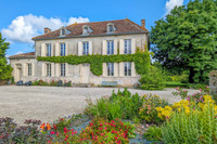 houses and homes for sale inChaunacCharente-Maritime Poitou_Charentes