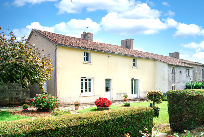 French property for sale in Scillé, Deux-Sèvres - €141,700 - photo 3
