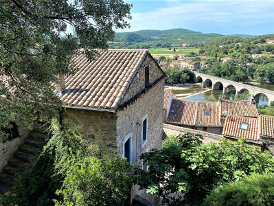 Maison à vendre à Roquebrun, Hérault, Languedoc-Roussillon, avec Leggett Immobilier