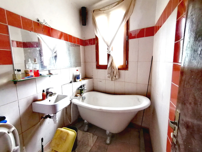 French property for sale in Forcalquier, Alpes-de-Haute-Provence - €100,000 - photo 7