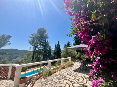 French property for sale in Bagnols-en-Forêt, Var - €578,000 - photo 2