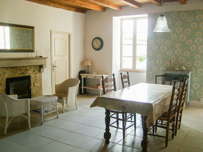 French property for sale in Contré, Charente-Maritime - €318,000 - photo 4
