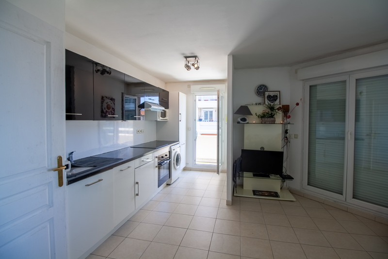 French property for sale in Nice, Alpes-Maritimes - &#8364;205,000 - photo 9