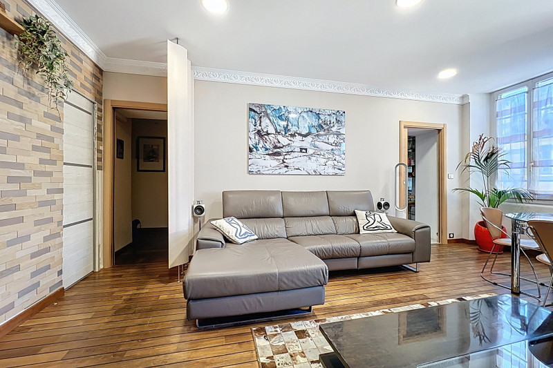 French property for sale in Nice, Alpes-Maritimes - €499,000 - photo 2