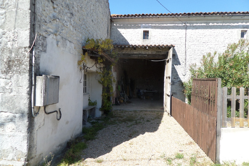 House in Pons CharenteMaritime Now only 125 000€ FAI 2