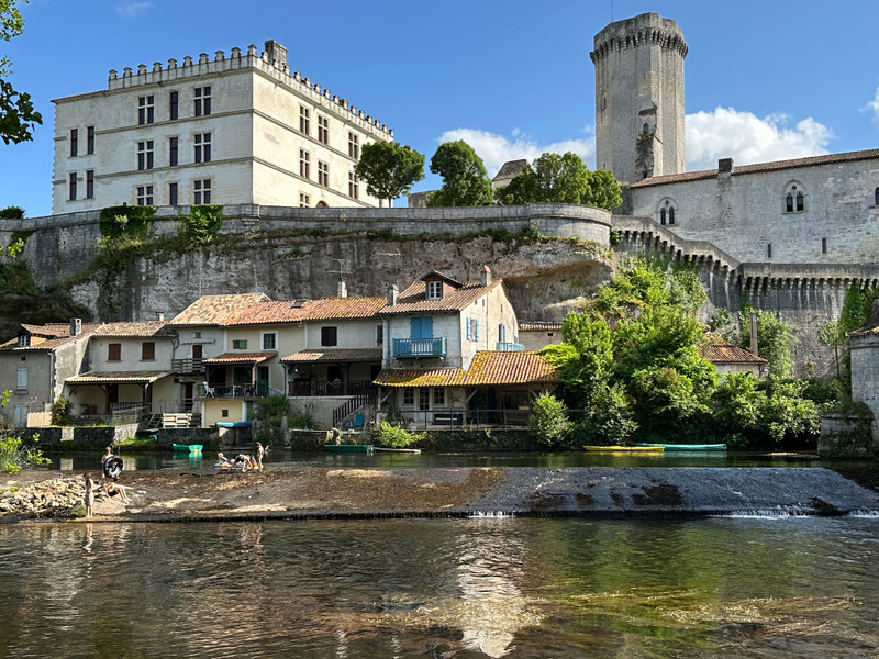 Maison à vendre à Bourdeilles, Dordogne - 439.900 € - photo 1