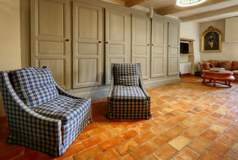 French property for sale in Apt, Vaucluse - €780,000 - photo 1