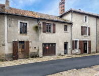Propriété à vendre à Pressignac, Charente - 82 500 € - photo n°1