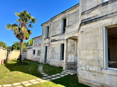French property for sale in Cognac, Charente - €200,000 - photo 2